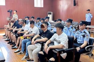 曼奇尼炮轰意足协主席：你见过一个足协主席擅自调整教练团队吗？